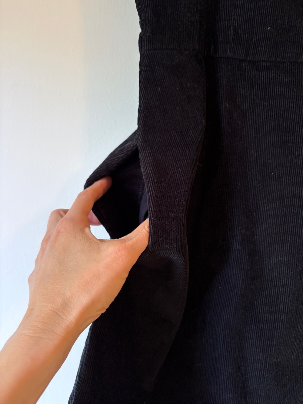 Wilfred Isabelle Black Corduroy Mini Dress Spaghetti-Strap Size 8 - Picture 5 of 11